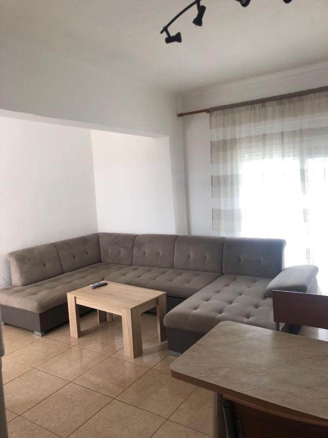 פליראקי Toula'S Apartments מראה חיצוני תמונה