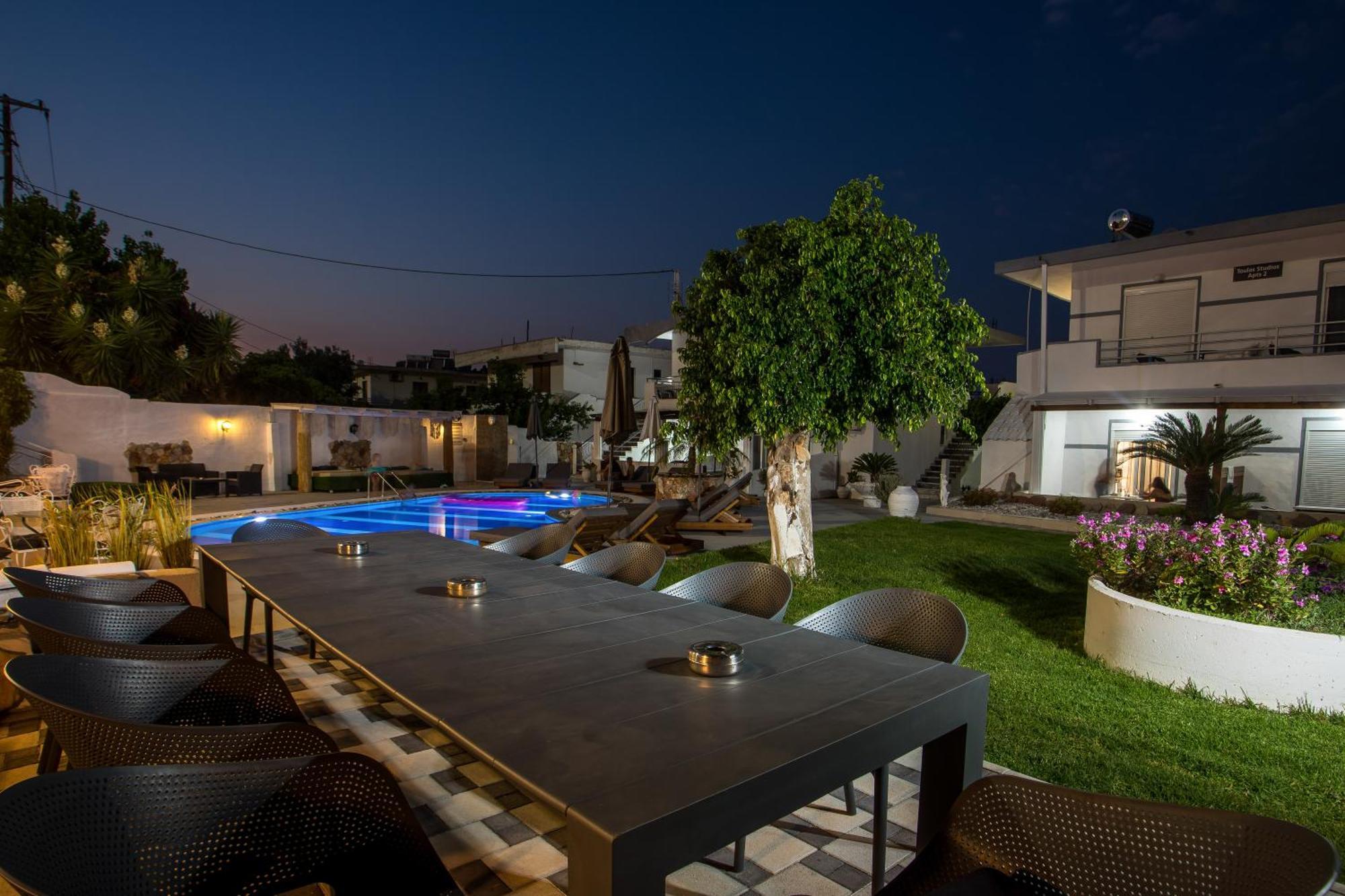 פליראקי Toula'S Apartments מראה חיצוני תמונה