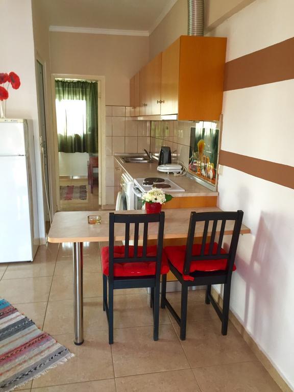 פליראקי Toula'S Apartments מראה חיצוני תמונה