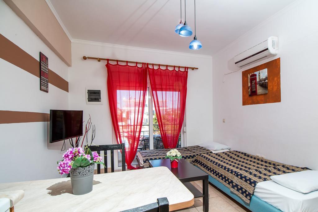 פליראקי Toula'S Apartments מראה חיצוני תמונה