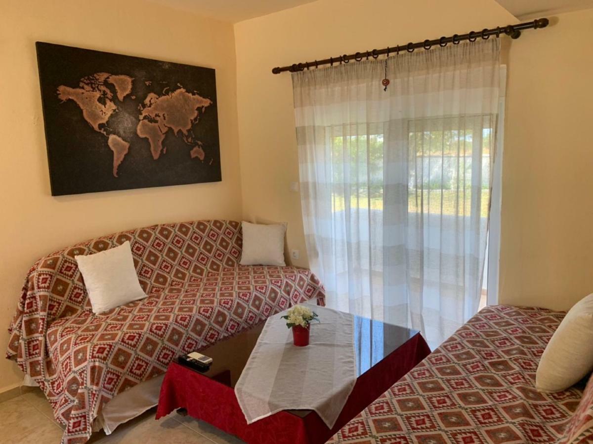 פליראקי Toula'S Apartments מראה חיצוני תמונה