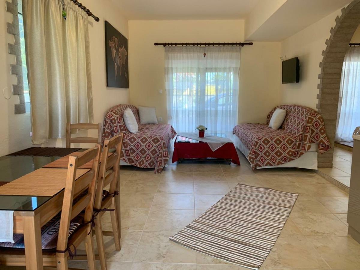 פליראקי Toula'S Apartments מראה חיצוני תמונה