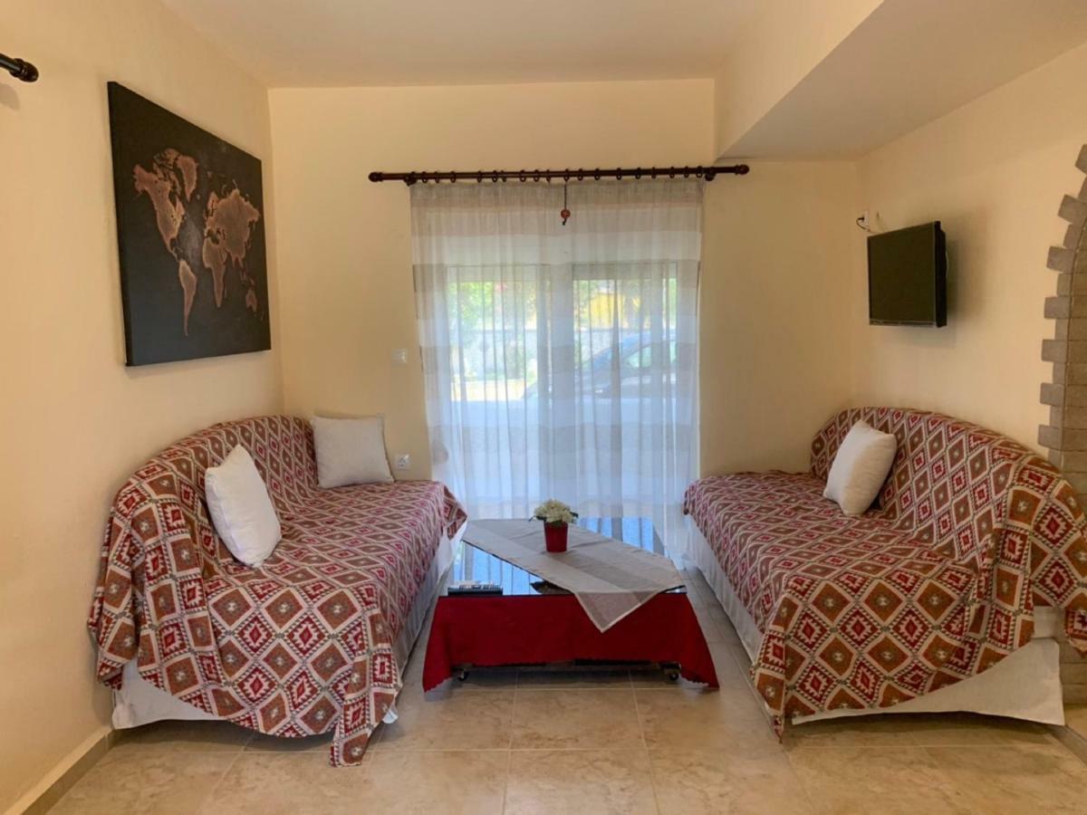פליראקי Toula'S Apartments מראה חיצוני תמונה