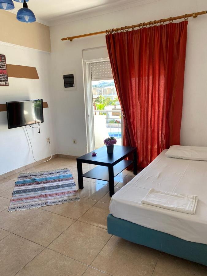 פליראקי Toula'S Apartments מראה חיצוני תמונה